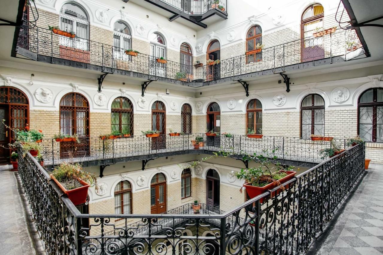 Cape Code Apartment Budapest Exterior photo