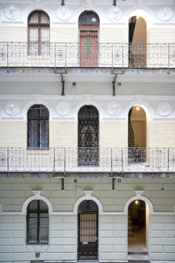 Cape Code Apartment Budapest Exterior photo